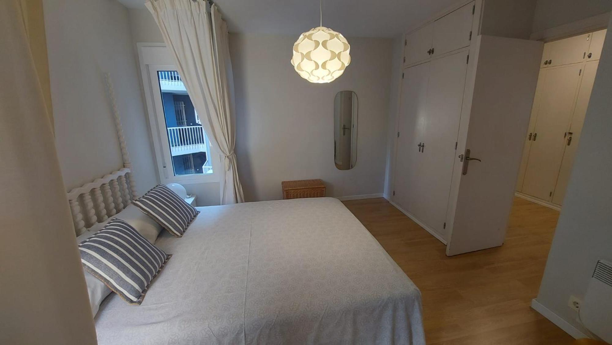 Puerto Deportivo Beachfront: Renovated Seaside Retreat Hospitalet De L'Infant Exterior photo
